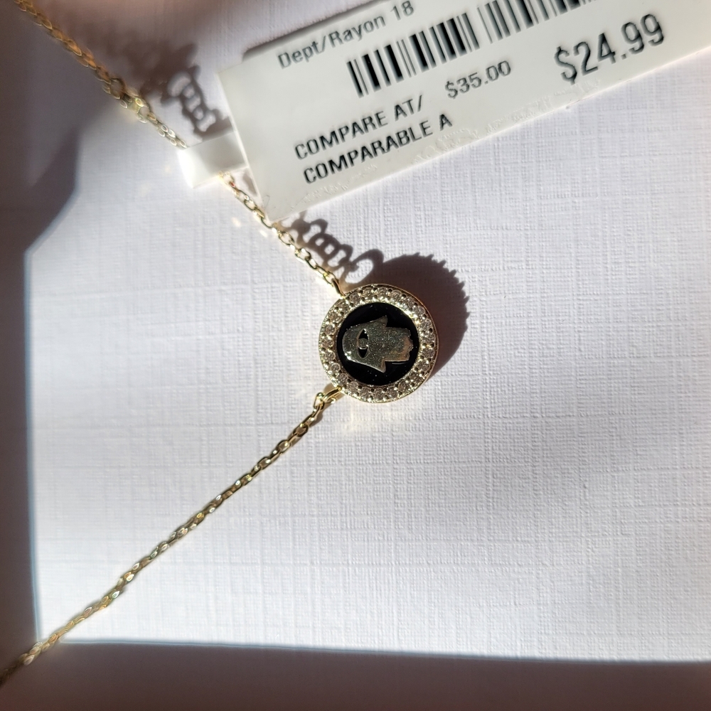 Hand rhinestone detail necklace